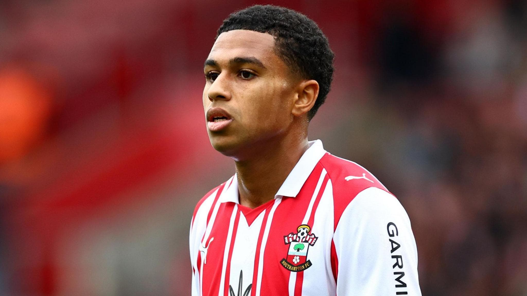 Fulham Ready £24m Shea Charles Bid as Leeds' Pursuit Hits Stalemate